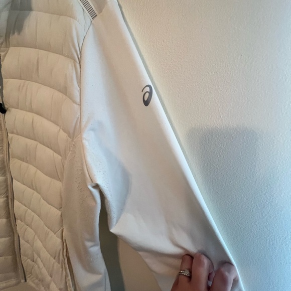 ASICS running jacket - Picture 3 of 7